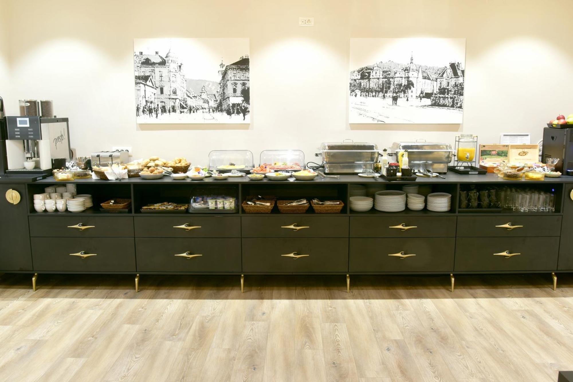 Prinz Gregor Hotel Brasov Bagian luar foto